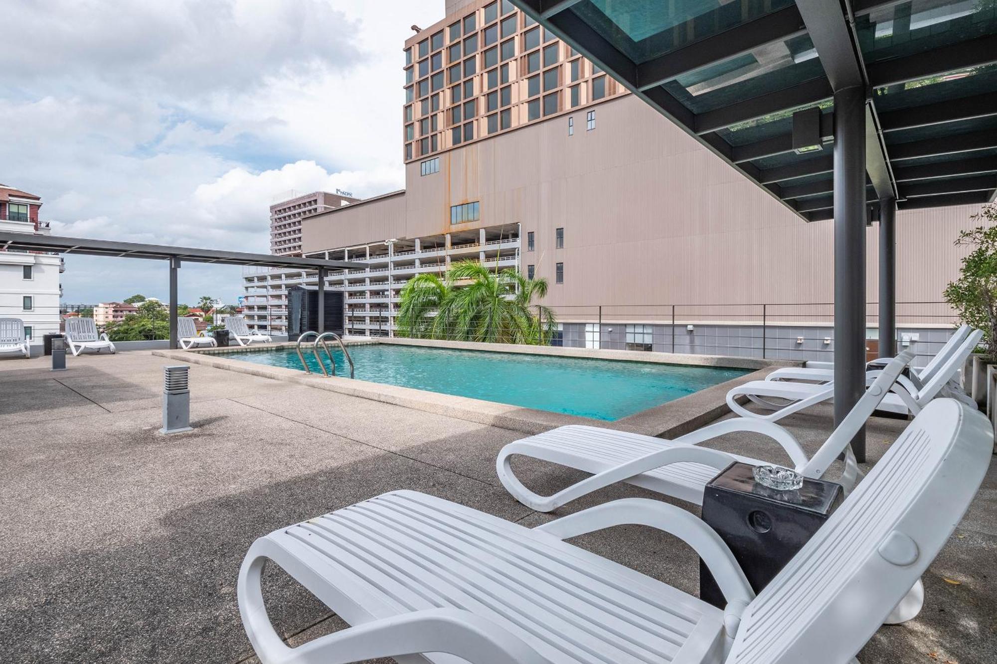 Luxe Residence Pattaya Extérieur photo